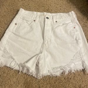 Women’s American Eagle white denim shorts